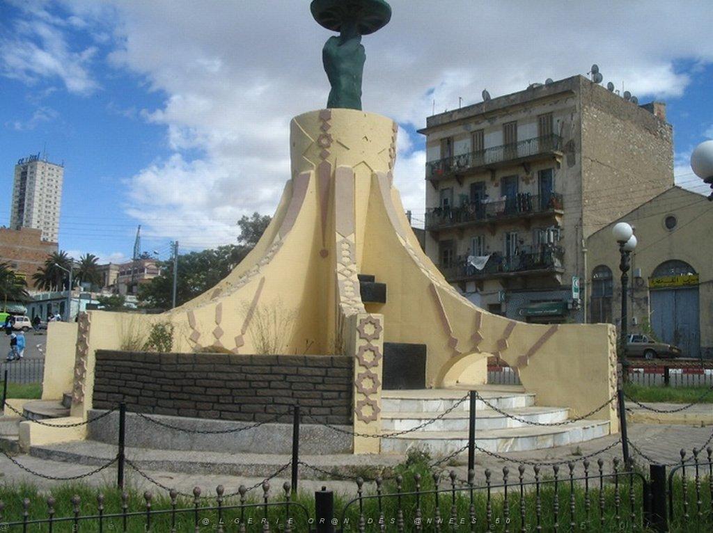 ORAN MAI 2008 2692 gambetta oran.jpg